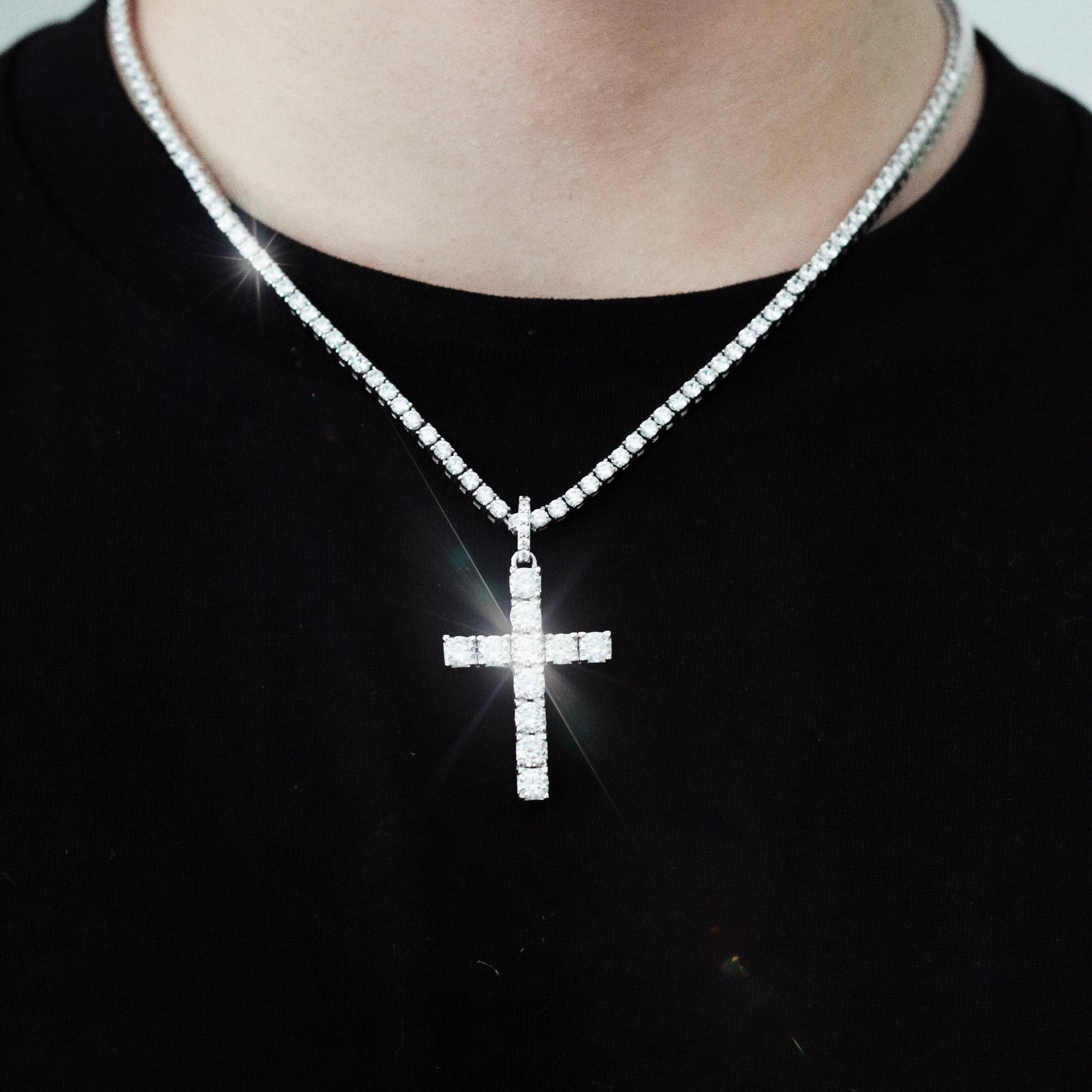 Diamond Cross Pendant - White Gold - Ordanni